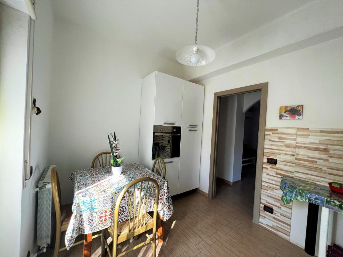 Casa Grazia Lägenhet Santa Teresa Di Riva Exteriör bild