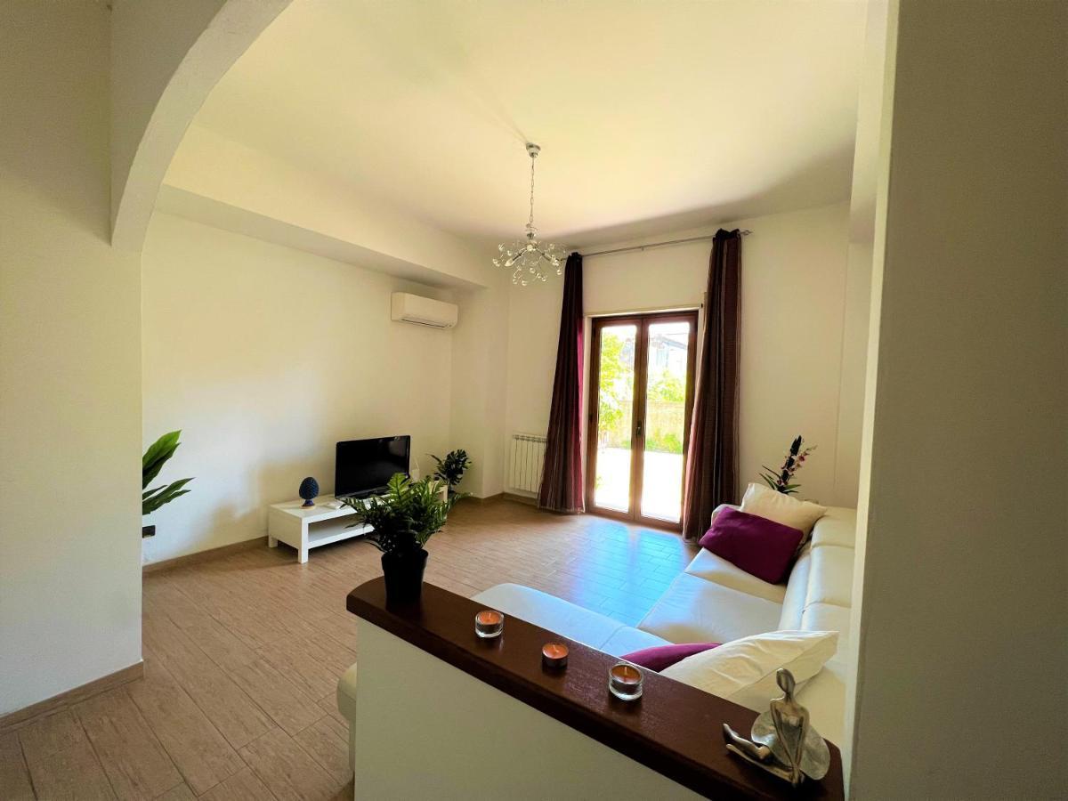 Casa Grazia Lägenhet Santa Teresa Di Riva Exteriör bild