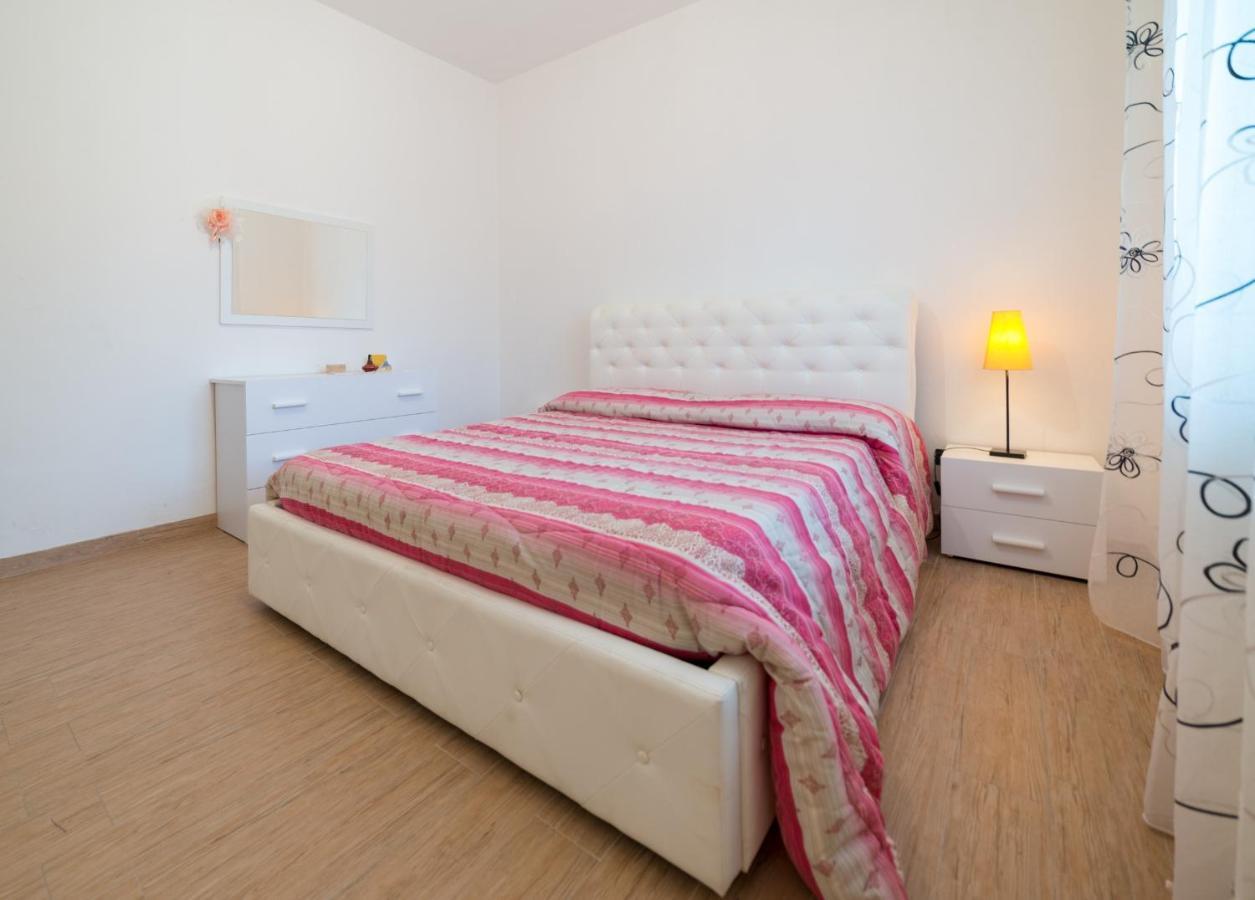 Casa Grazia Lägenhet Santa Teresa Di Riva Exteriör bild
